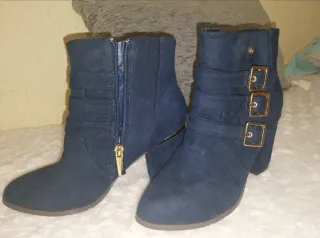 Botines tacón azul T37/36 pie delgado
