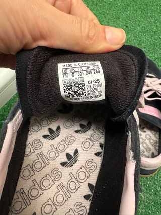 Zapatillas Adidas Handball Spezial Negras Rosas.