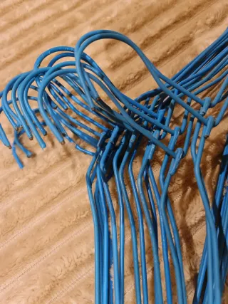 Lote 17 Perchas Metálicas Azules