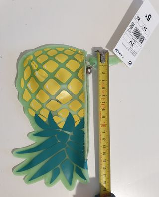 4 Monederos/Neceser PIÑA marca KIABI solo 7 euros!