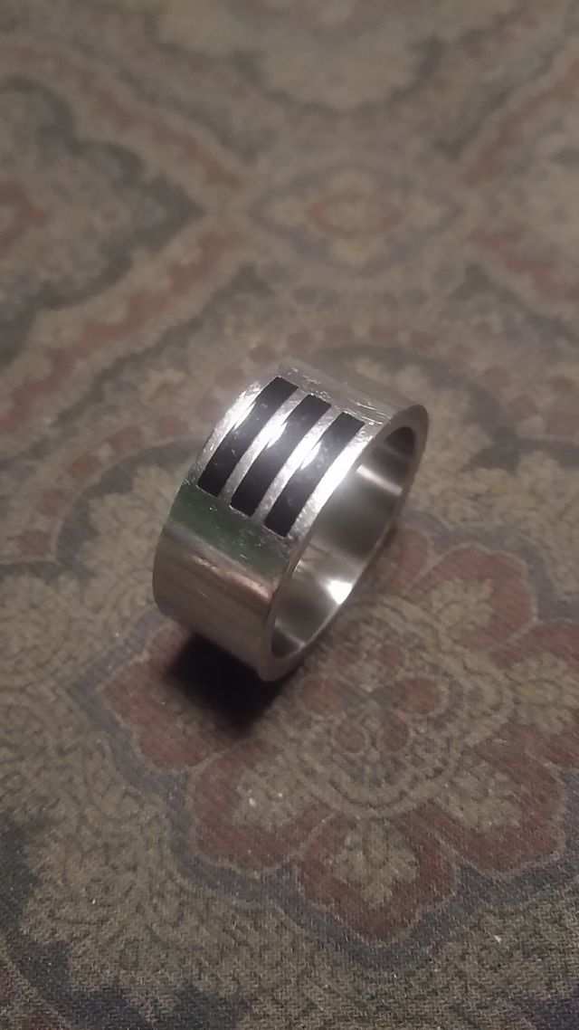 Anello TSAR in acciaio inox e titanio
