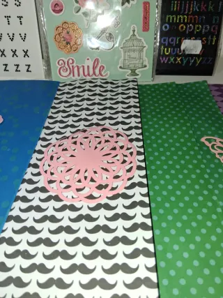 4 Pliegos Papel Scrapbooking Adhesivo