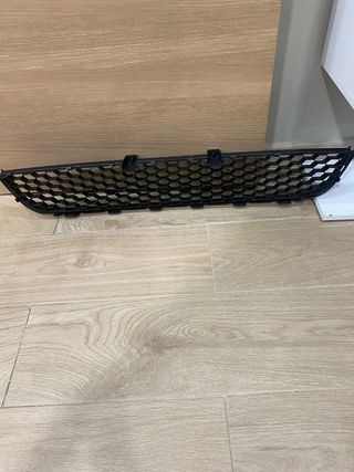 Rejilla Parachoques Volkswagen Golf 6