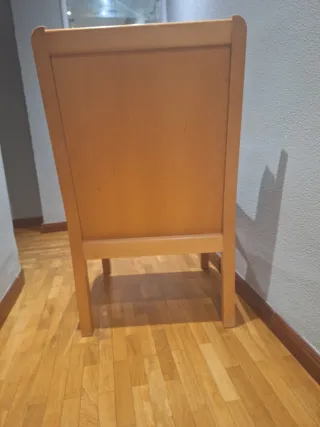 Sillones de madera y cuero