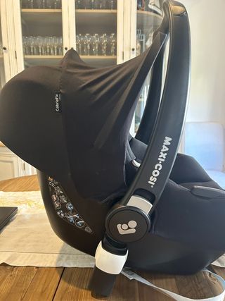 Maxi Cosi CabrioFix. incluye adaptador bugaboo fox
