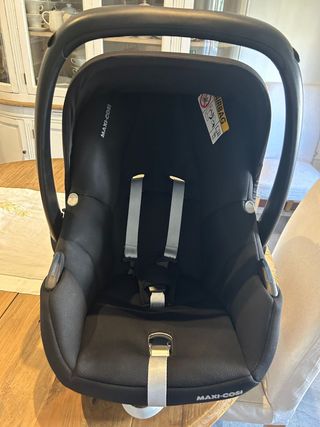 Maxi Cosi CabrioFix. incluye adaptador bugaboo fox