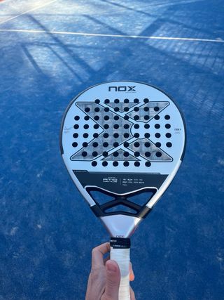 Pala Padel NOX AT10 Genius 18K Agustin Tapia 2024