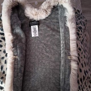 Capa Poncho Frank Lyman Animal Print