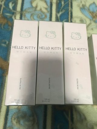 Set 12pz Hello Kitty Eau de Toilette Donna 50/100