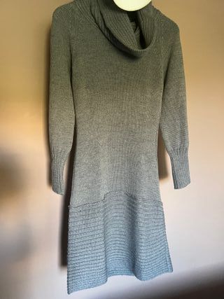 Vestido de lana gris