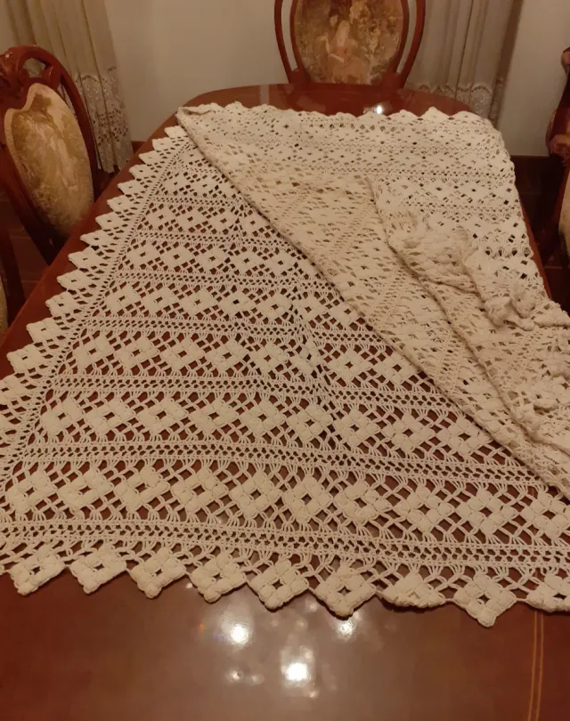 Trapunta all'uncinetto beige