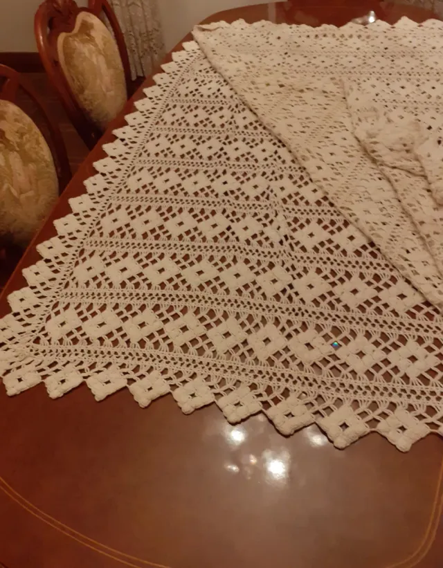 Trapunta all'uncinetto beige