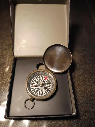 Bussola vintage in bronzo