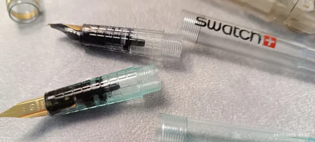 Set 2 penne Swatch con astuccio