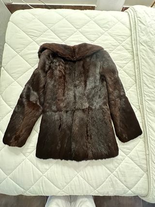 Abrigo de pelo “marrón color visón “