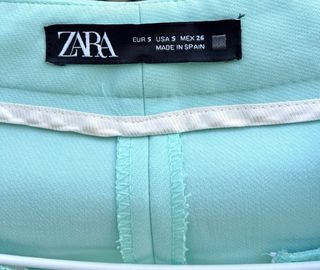 Pantalón “ Zara “