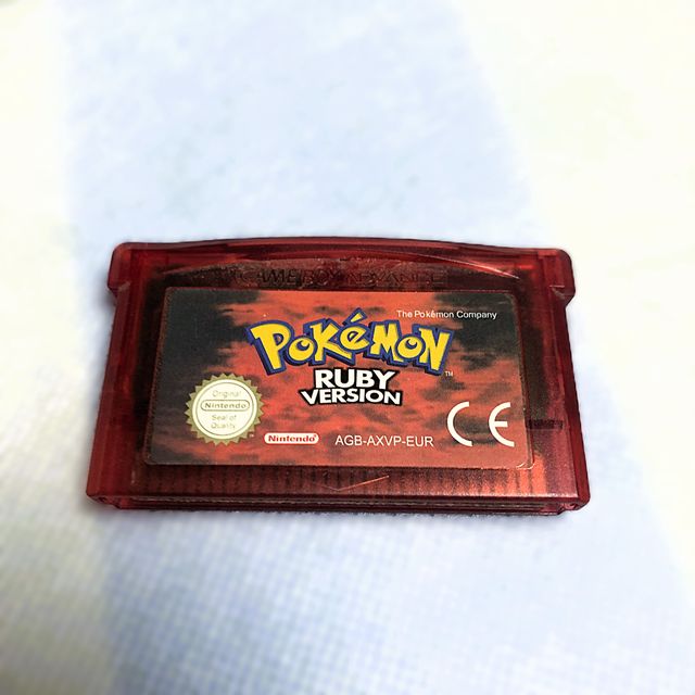 Cartuccia Pokémon Rubino per GBA in ottime condizioni