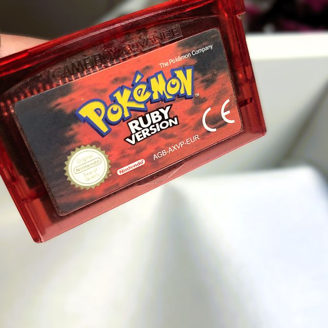 Cartuccia Pokémon Rubino per GBA in ottime condizioni