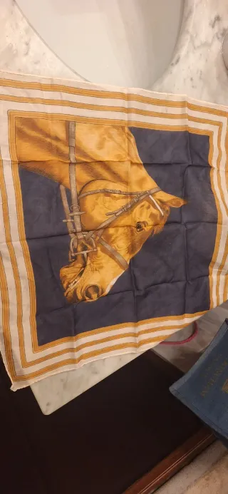 Foulard con stampa cavallo 45x45