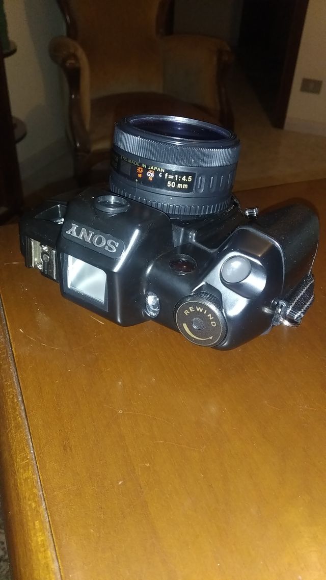 Sony Royal 35mm + flash TTL