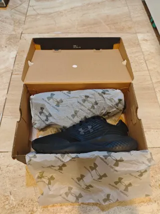 Zapatillas Entrenamiento UA Hombre Negras