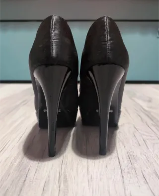 Décolleté nere tacco 12 e plateau 3