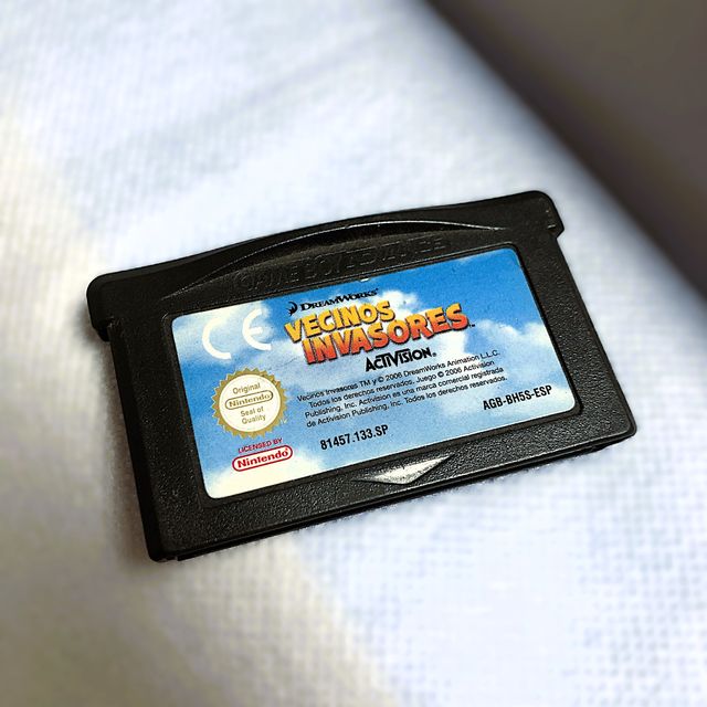Vecinos Invasores GBA Activision