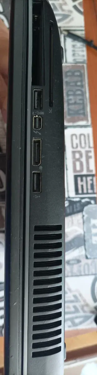 HP ZBook 17 Portátil