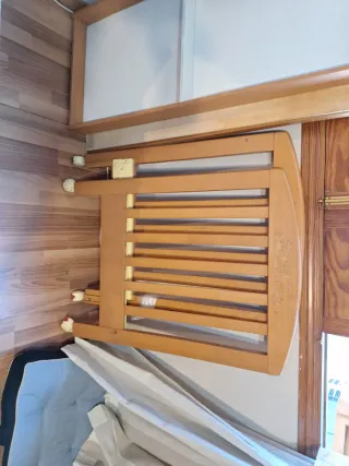 Cuna de madera para bebé