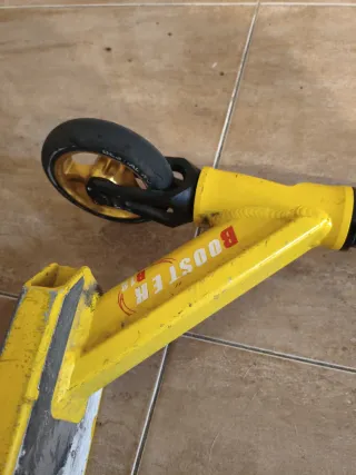 Patinete Bestial Wolf Booster B18 Amarillo