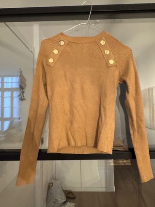 Jersey Zara canalé botones dorados