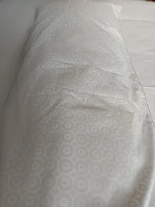 Almohada Cama 105cm
