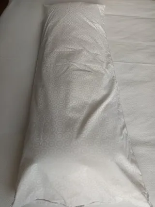 Almohada Cama 105cm