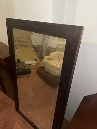 Escritorio antiguo de madera para restaurar