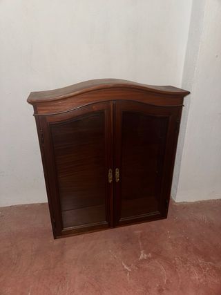 Escritorio antiguo de madera para restaurar