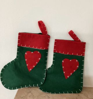 Set 2 Calze Befana verdi con Cuore Rosso