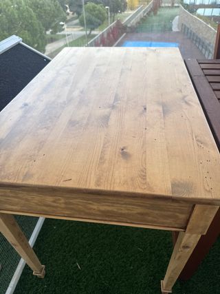 Mesa de madera restaurada