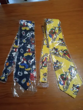 Lote 2 Corbatas Disney Vintage Mickey Mouse