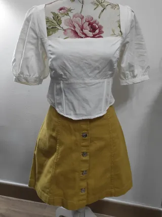 Blusa blanca escote cuadrado