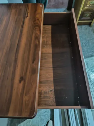 Mesita auxiliar de madera