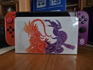 Nintendo Switch OLED Edizione Pokémon