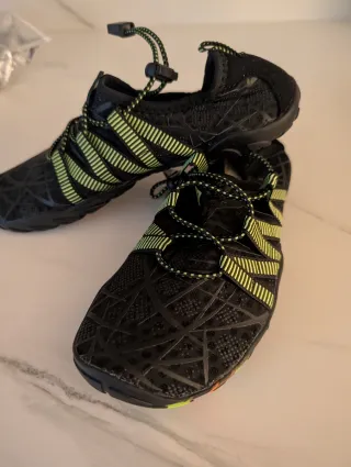 Escarpines Saguaro Niños Negro y Verde