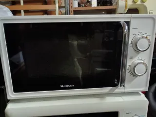 Microondas ONWA blanco