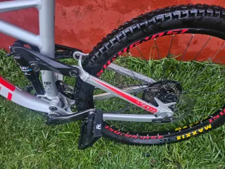 Bicicleta Ghost Full Suspension