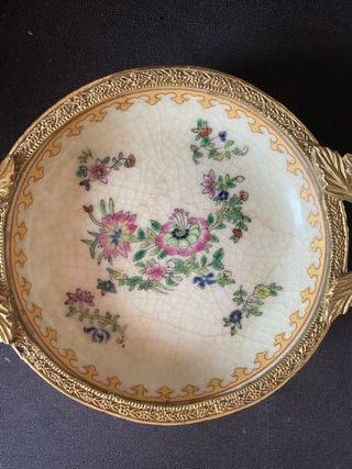 Pequeno prato/taça decorativa Wong Lee