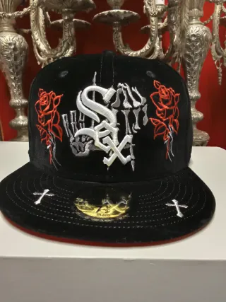 Gorra New Era 59Fifty Negra y Roja Talla 7.1/2