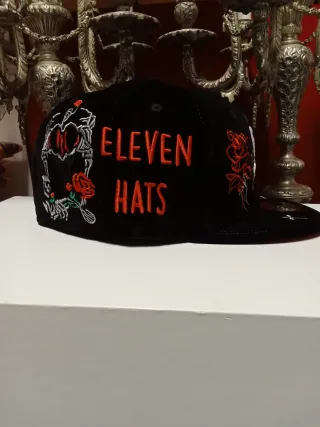 Gorra New Era 59Fifty Negra y Roja Talla 7.1/2