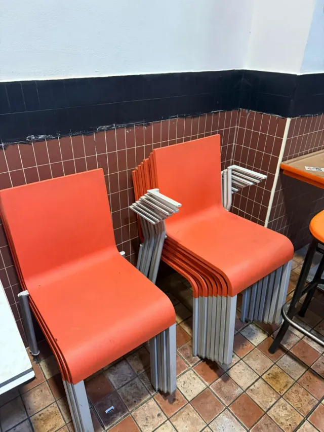 Sedie da bar/ristorante arancione