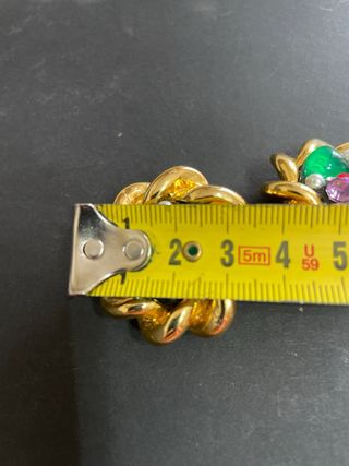 Pendientes antiguos dorados con piedras