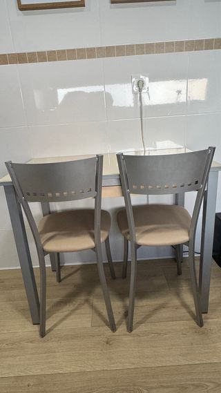 Tavolo e 2 Sedie Cucina